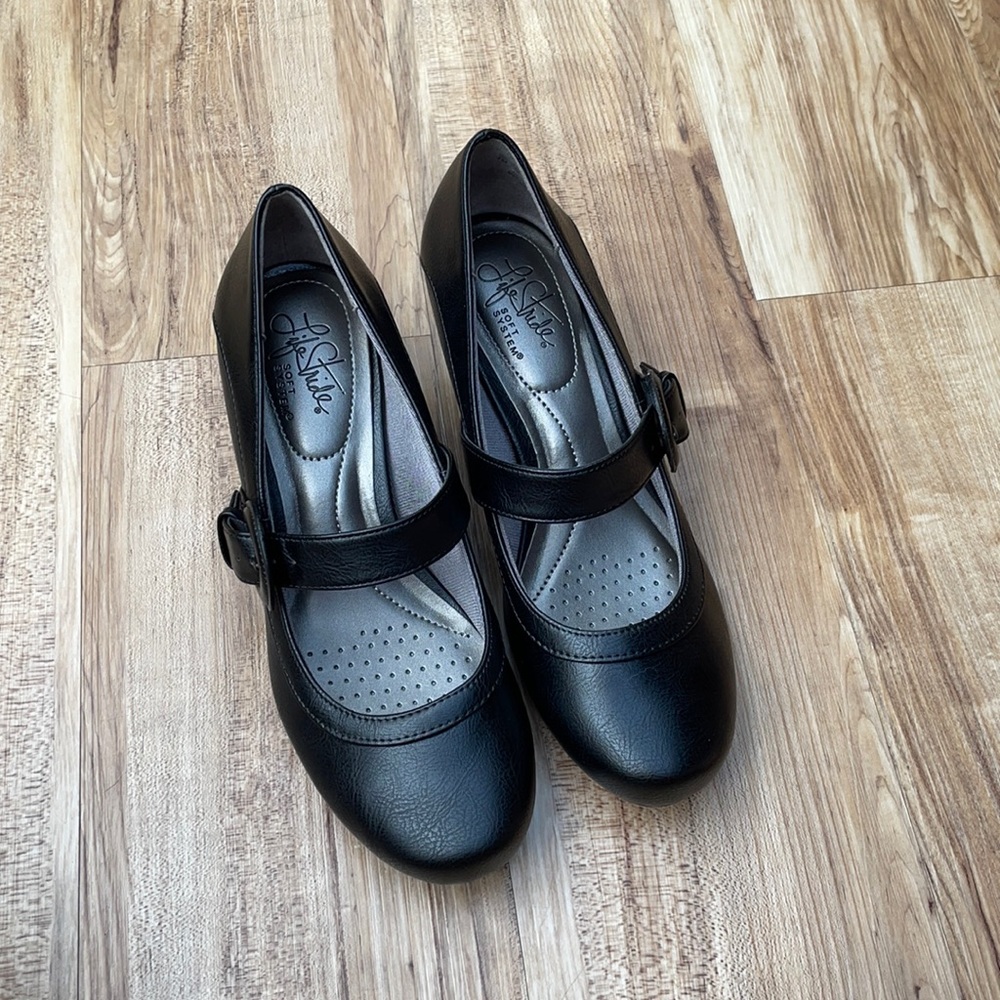 Life Stride shoes